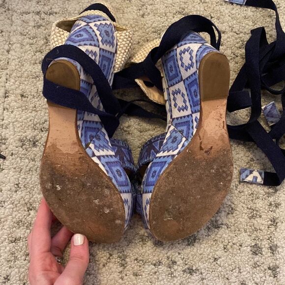 💙 Theodora Callum Biarritz Holiday Wedges in Blue and White - Picture 8 of 9